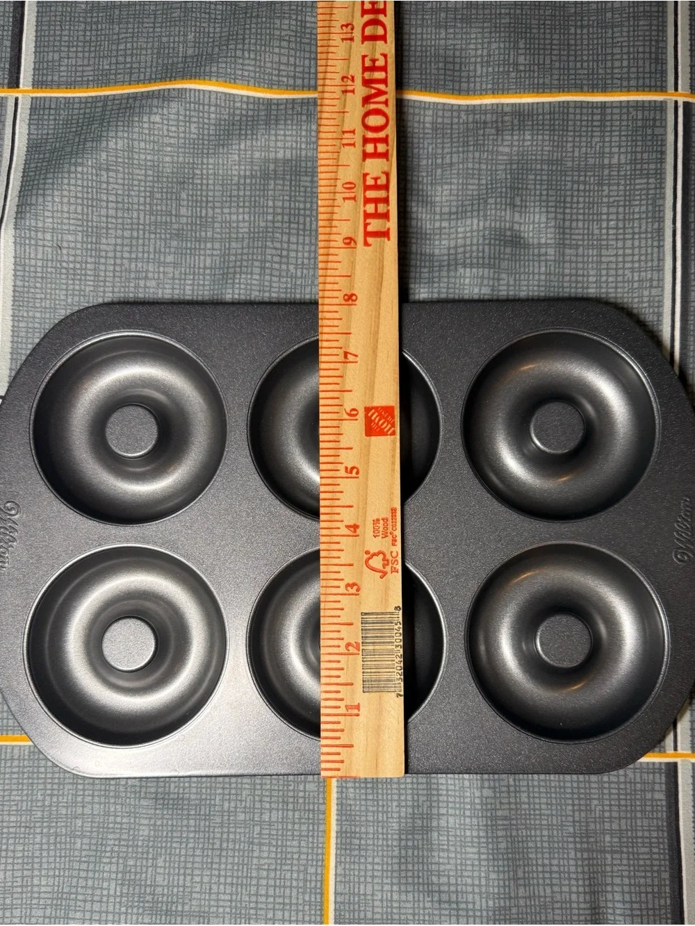 🏡NWOT Wilton Metal 6-Cavity Donut Baking Pan in Black